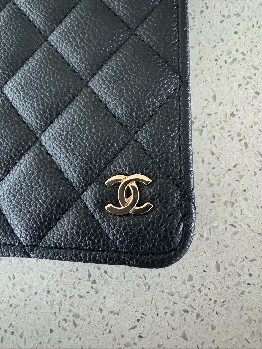 Gwp Passport Holder Black Quilted Leather Card Sleeve with Gold CC Emblem - Picture 2 of 9